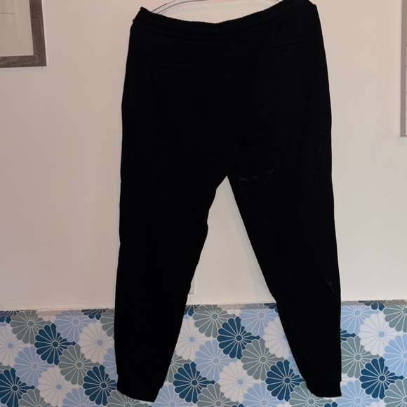 True Religion🧲 Gold Metallic Logo Jogger, Size M - Picture 3 of 14